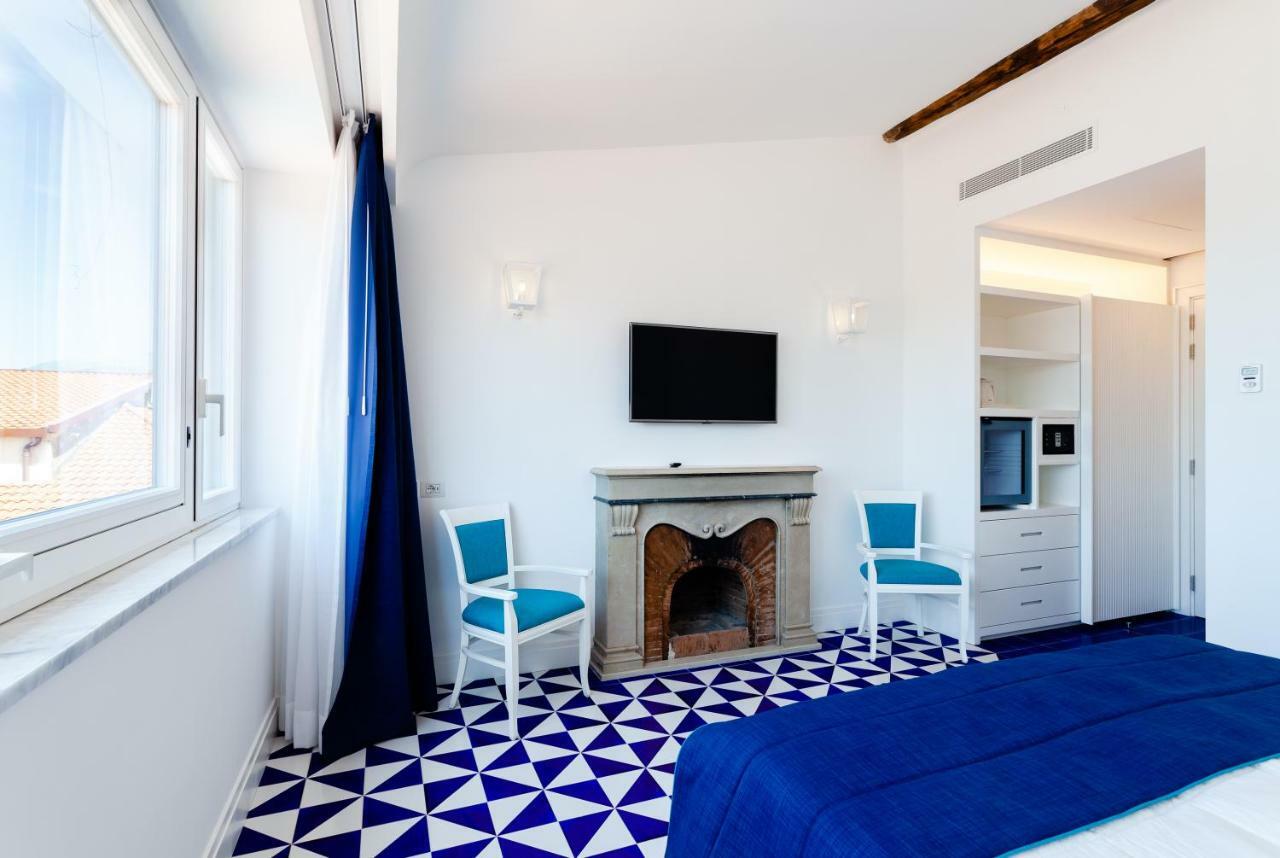 Maison Blu - Intimate Guesthouse Соренто Екстериор снимка