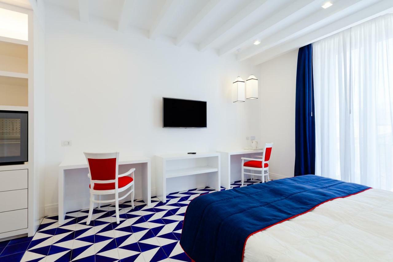 Maison Blu - Intimate Guesthouse Соренто Екстериор снимка